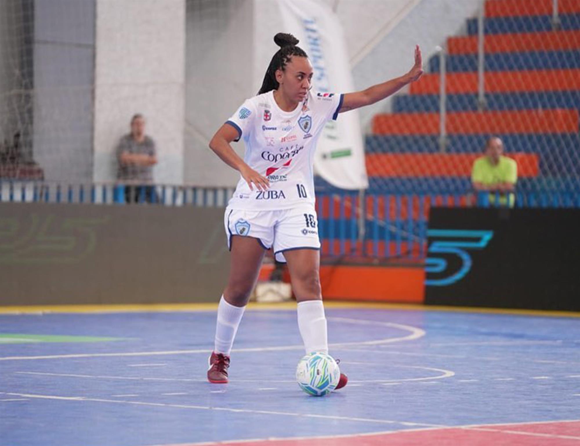Londrina Futsal sofre revés na estreia da Liga Feminina de Futsal